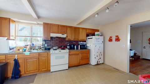 17 Landin Street A Woodbridge CT 06525