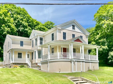 Photo of 422 W River Road, Orange, CT 06477 (MLS # 24161795)