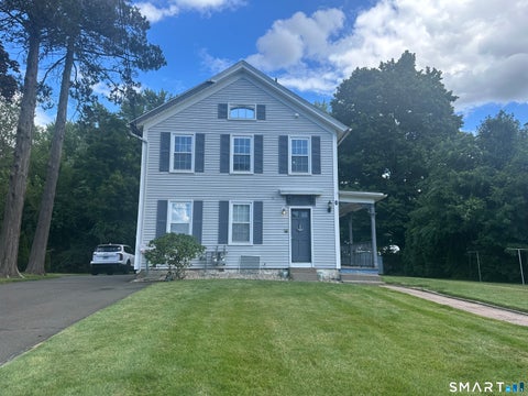 Multifamily For Rent - 14 Pleasant Street #2<br/> Middlesex County, Cromwell, CT 06416