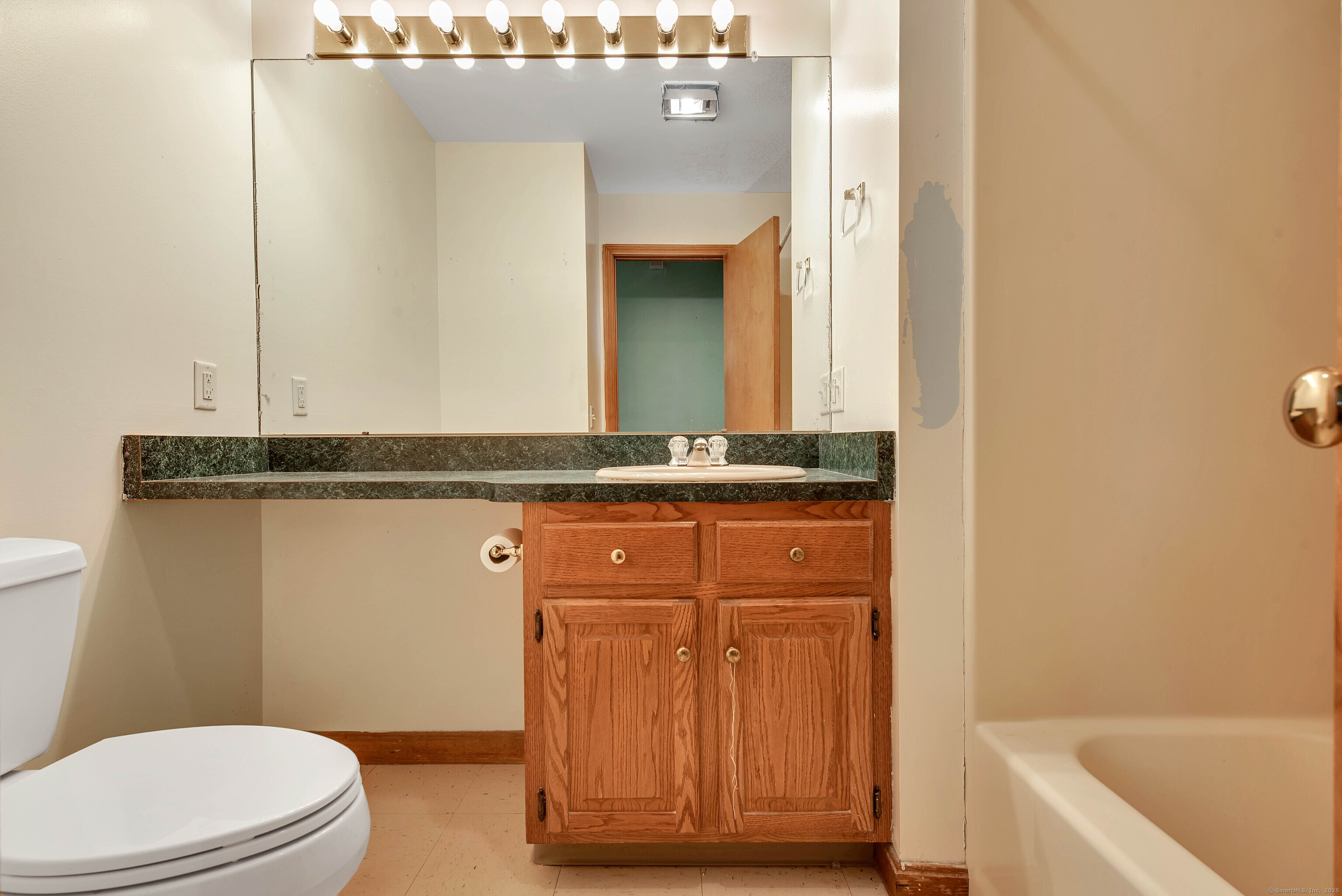 41 Kenmore Avenue, Waterbury, Connecticut image 6