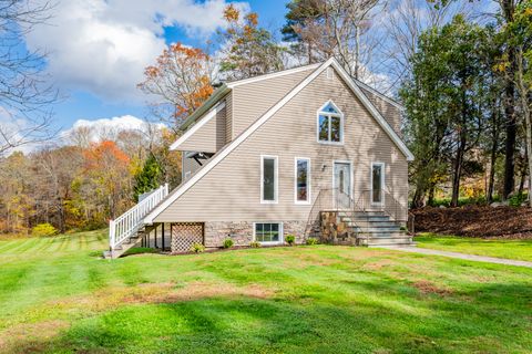 Photo of 15 Lynns Corner Road, Woodbury, CT 06798 (MLS # 24135164)