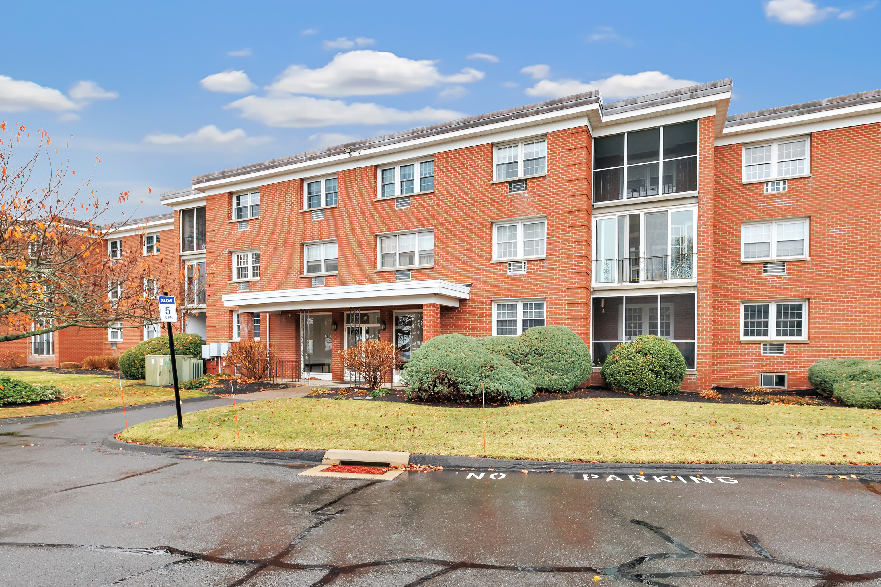 Property for Sale at 181 Melba Street Apt 318, Milford, Connecticut - Bedrooms: 1 
Bathrooms: 1 
Rooms: 3  - $249,500