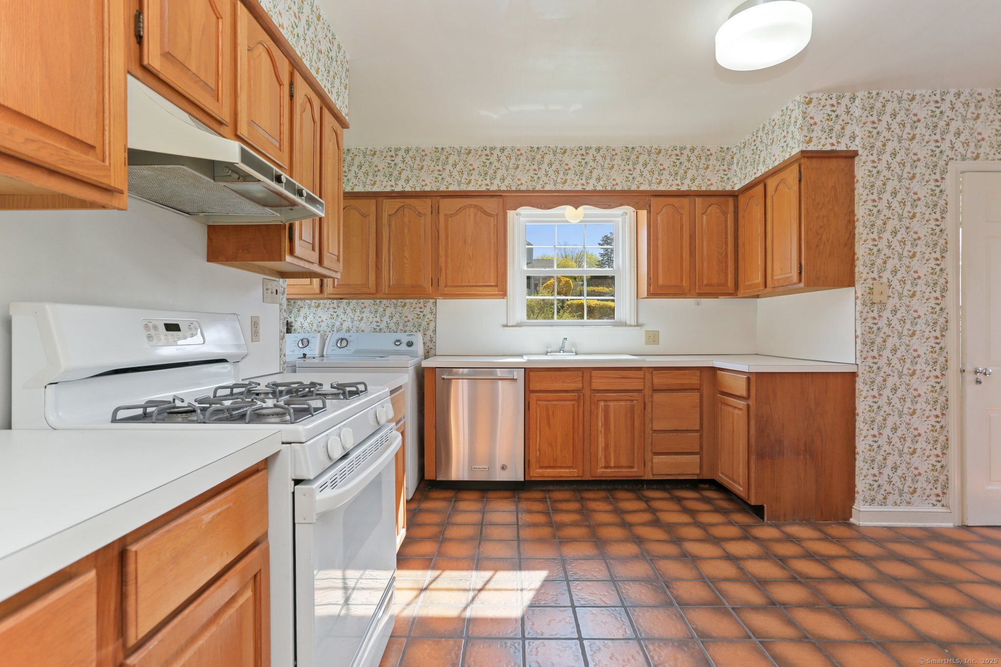 101 Killian Avenue, Trumbull, Connecticut image 8