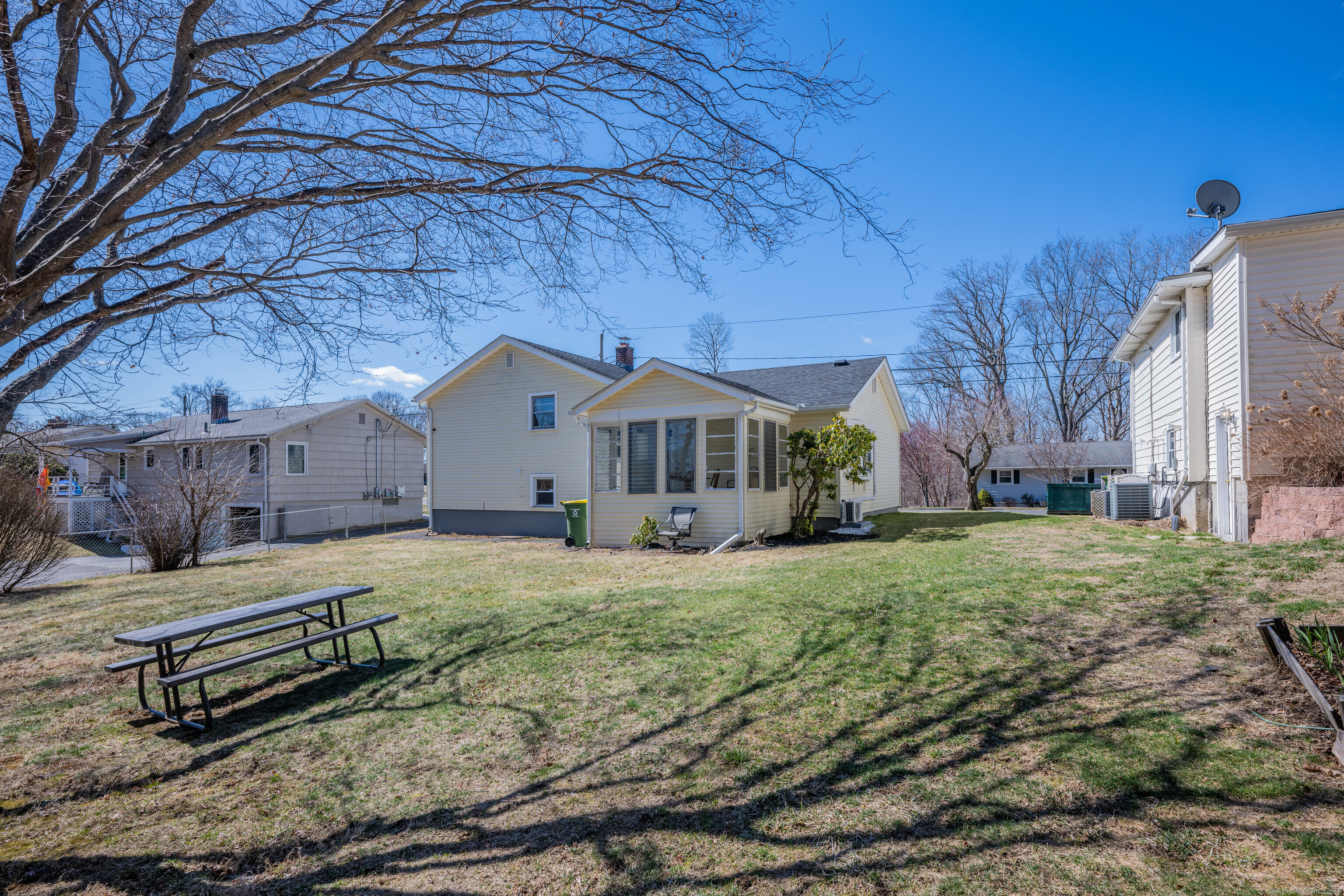 114 Parklawn Drive, Waterbury, Connecticut image 21