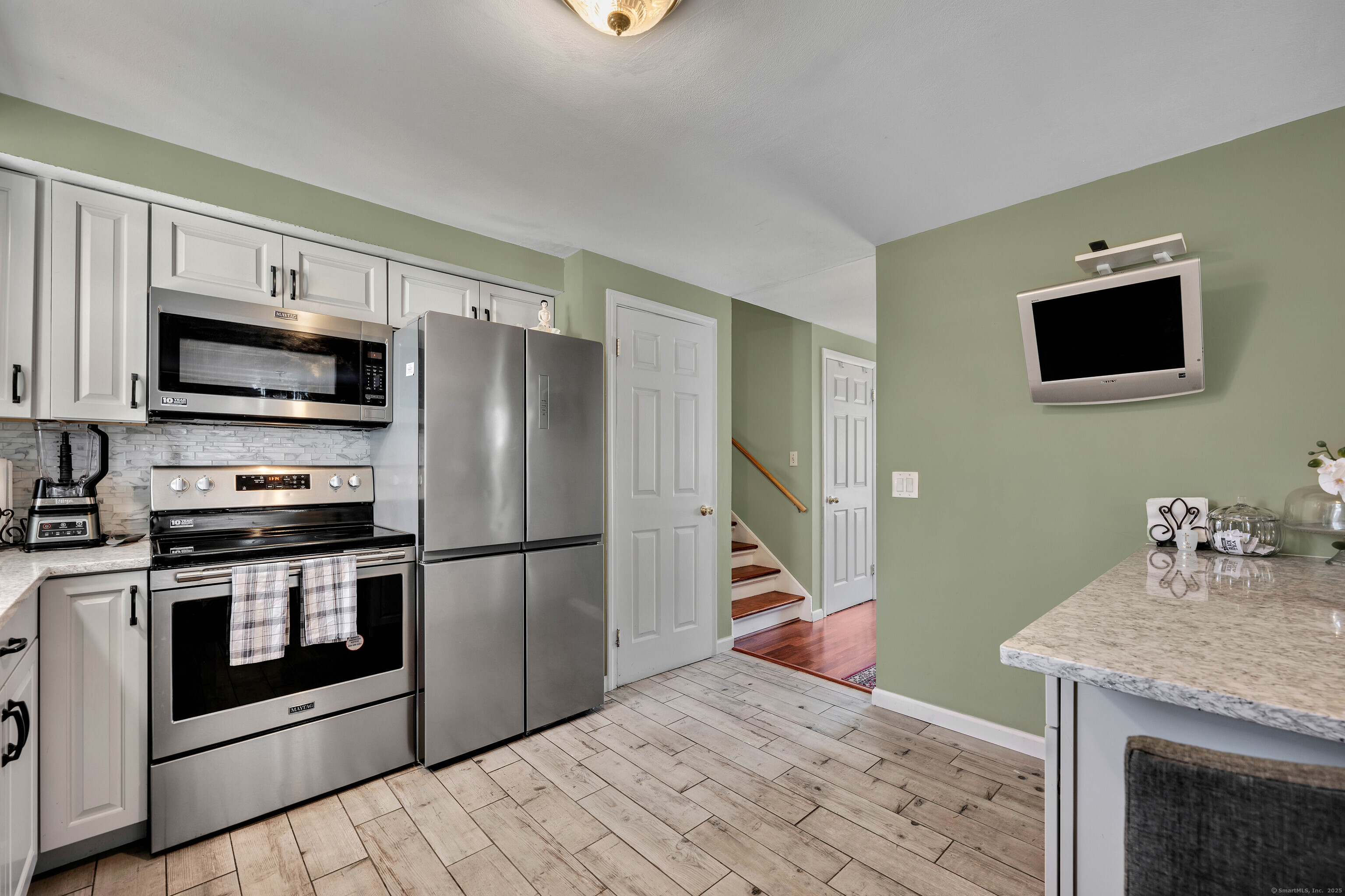 114 Parklawn Drive, Waterbury, Connecticut image 4