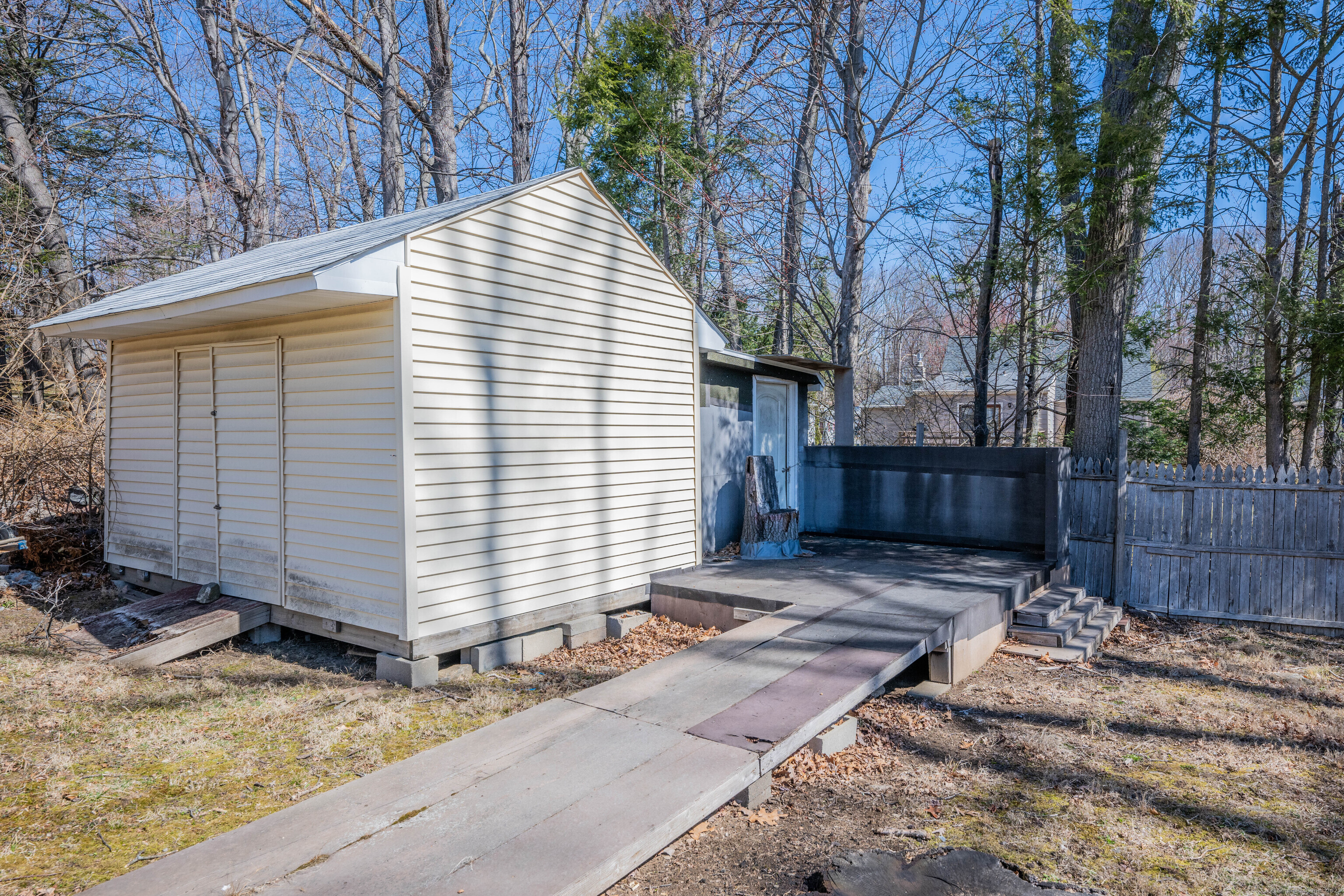 114 Parklawn Drive, Waterbury, Connecticut image 24