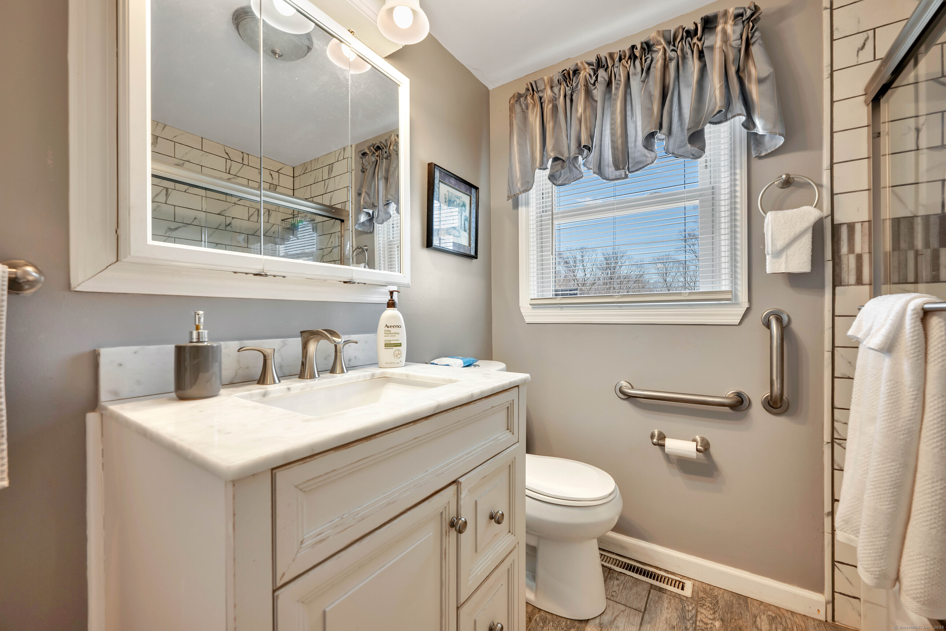 114 Parklawn Drive, Waterbury, Connecticut image 9