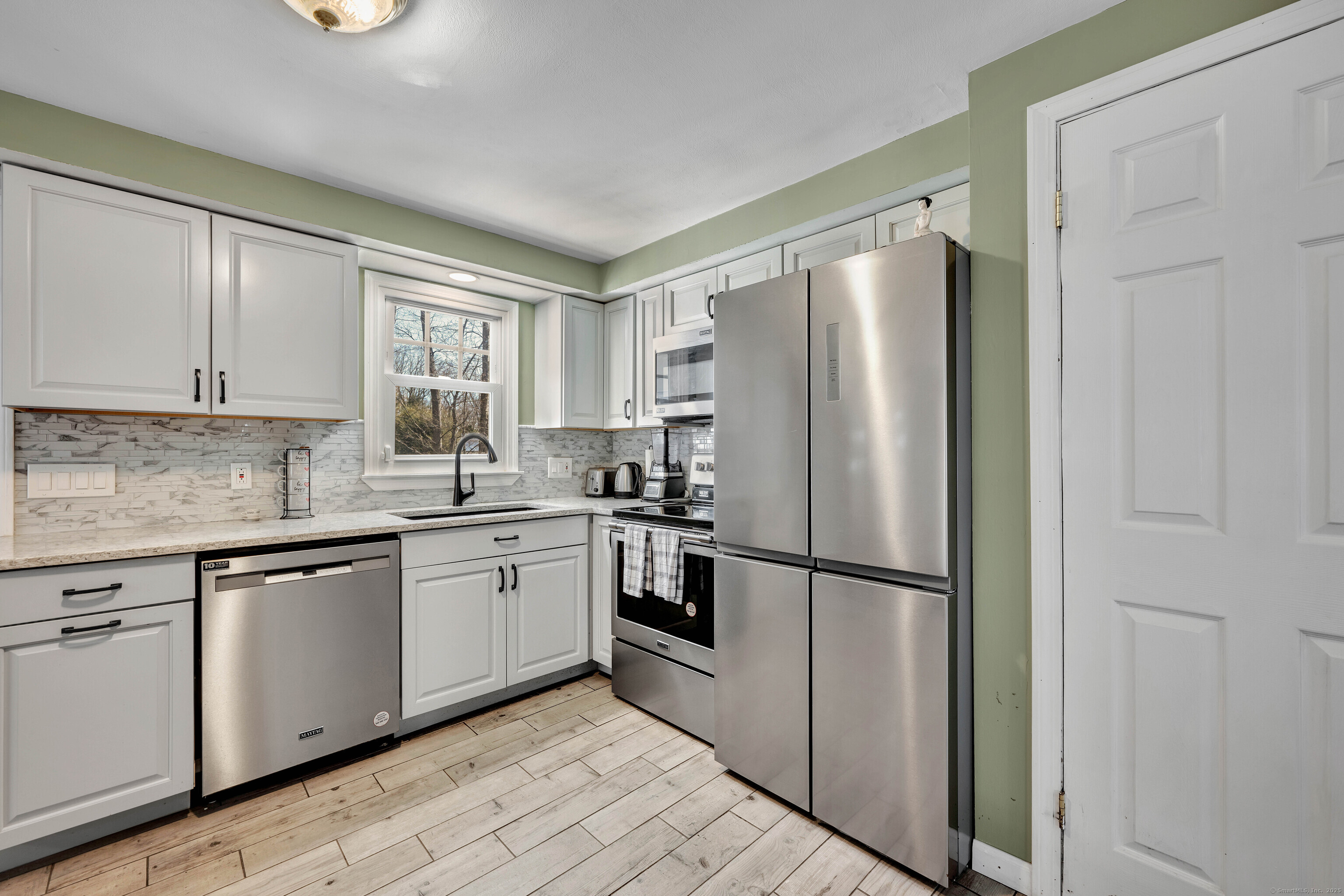 114 Parklawn Drive, Waterbury, Connecticut image 3