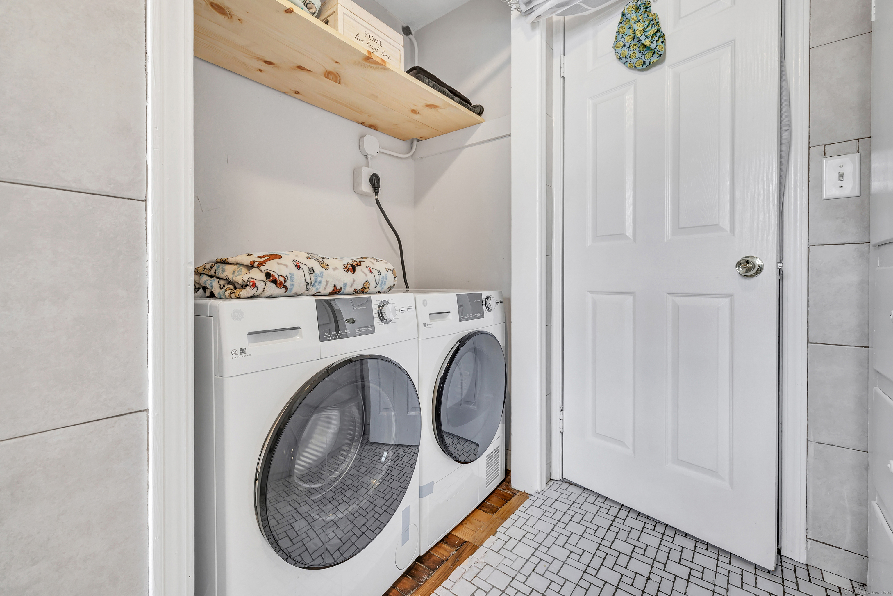1 Grove Court #1, Branford, Connecticut image 29