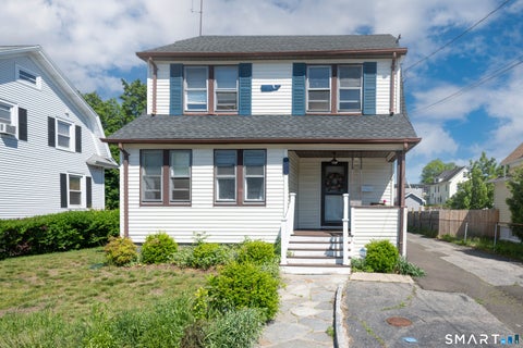 Homes For Sale - 84 Jewett Avenue<br/> Bridgeport, CT 06606