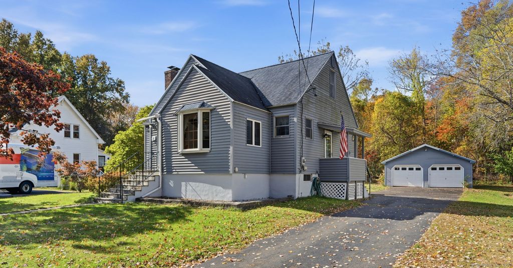 Photo of 31 Glendale Avenue, Berlin, CT 06037 (MLS # 24136150)