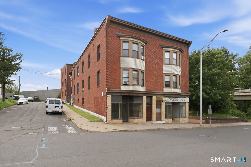 61 East Main Street