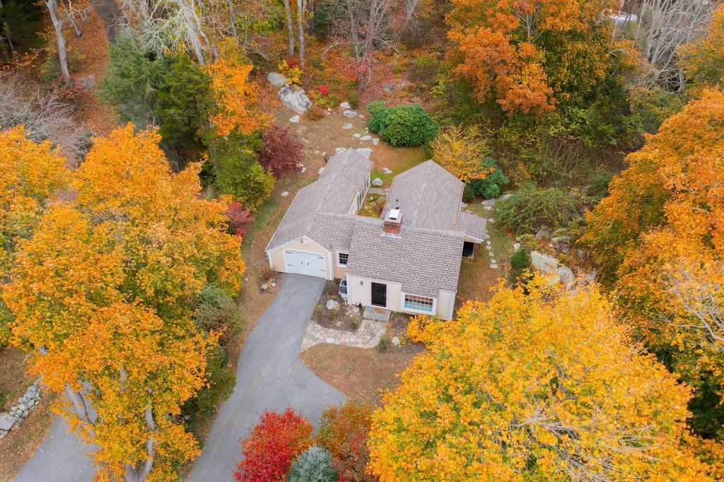 Photo of 12 Flanders Road, Stonington, CT 06378 (MLS # 24139028)