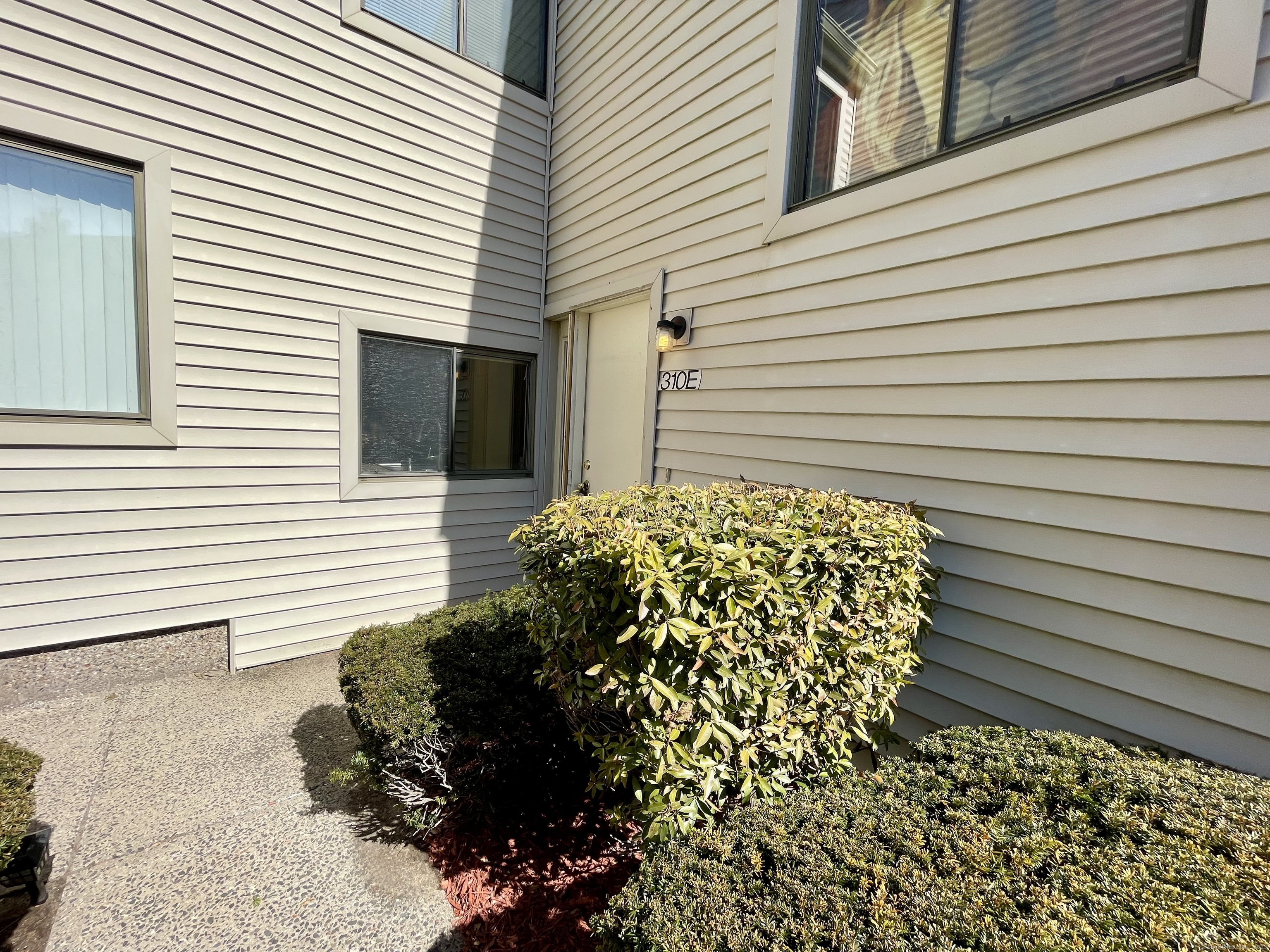 310 Brittany Farms Road #APT E, New Britain, Connecticut image 2