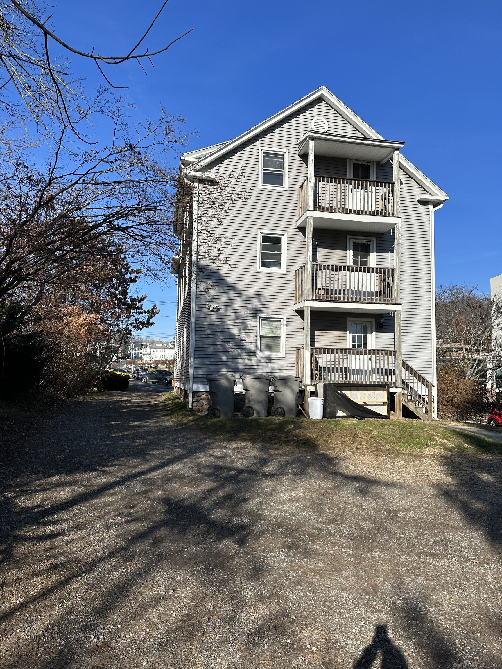 166 Queen Street, Bristol, Connecticut - 2 Bedrooms  
1 Bathrooms  
4 Rooms - 