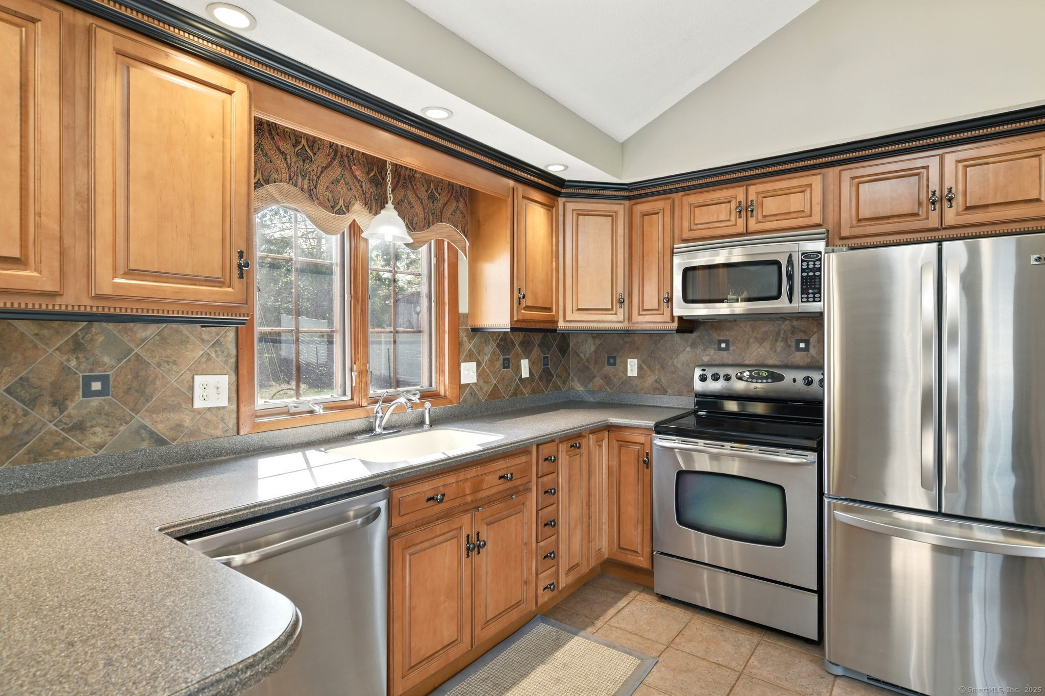 94 Maple Ridge Drive, Somers, Connecticut image 12