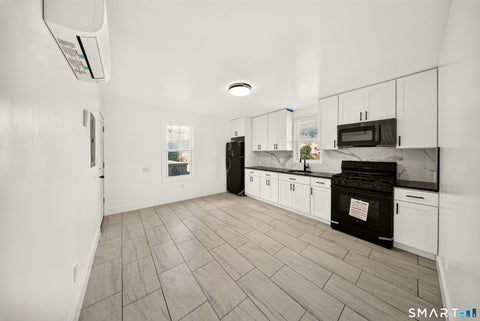 Multifamily For Rent - 359 Park Avenue #1<br/> Fairfield County, Bridgeport, CT 06604