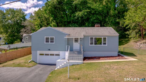 Homes For Sale - 47 Juniper Ridge Drive<br/> Waterbury, CT 06708