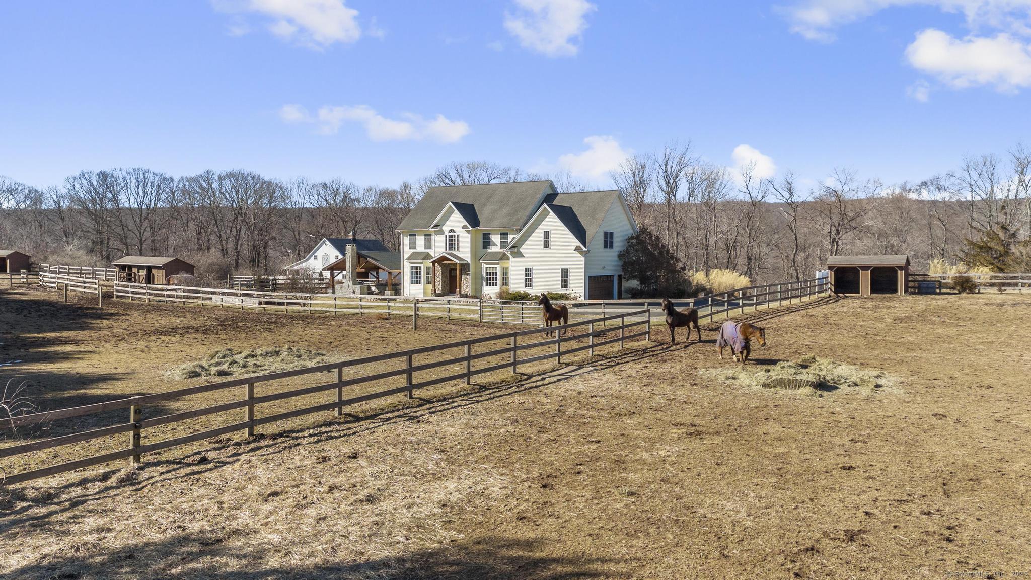 Cooks Lane, Guilford, Connecticut - 4 Bedrooms  
4 Bathrooms  
9 Rooms - 