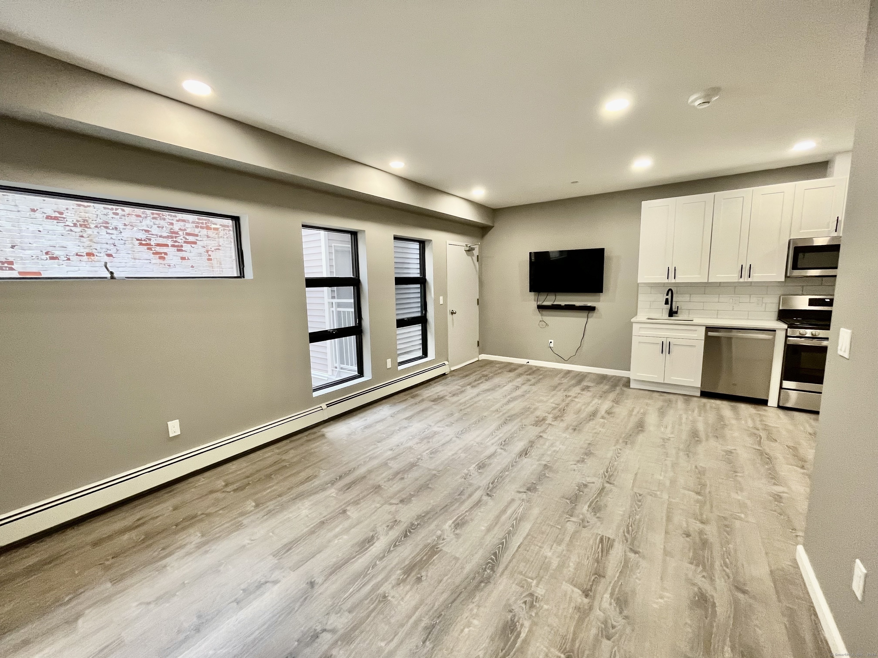 37 Center Street 2A