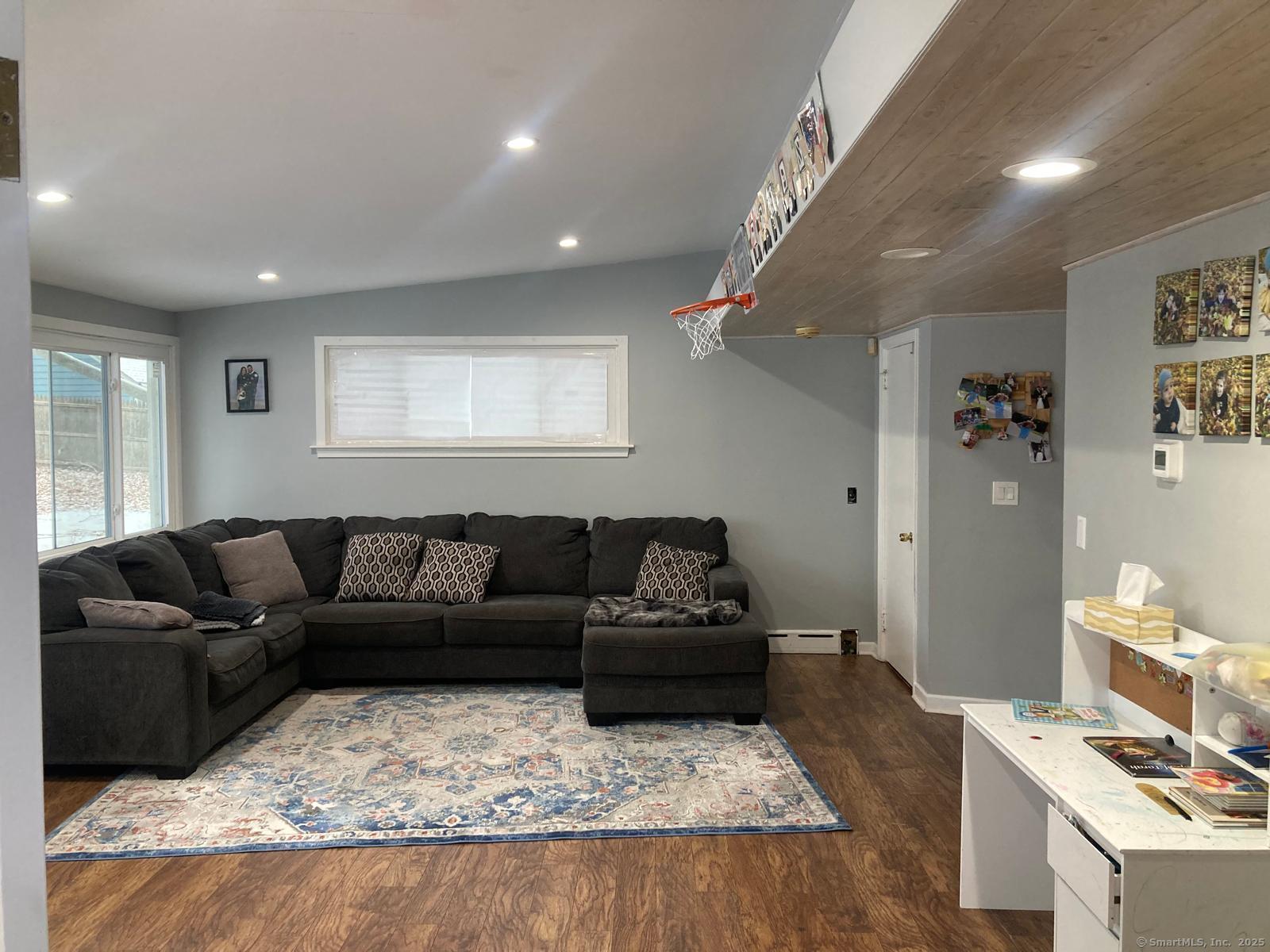 80 Herkimer Street, Waterbury, Connecticut image 4