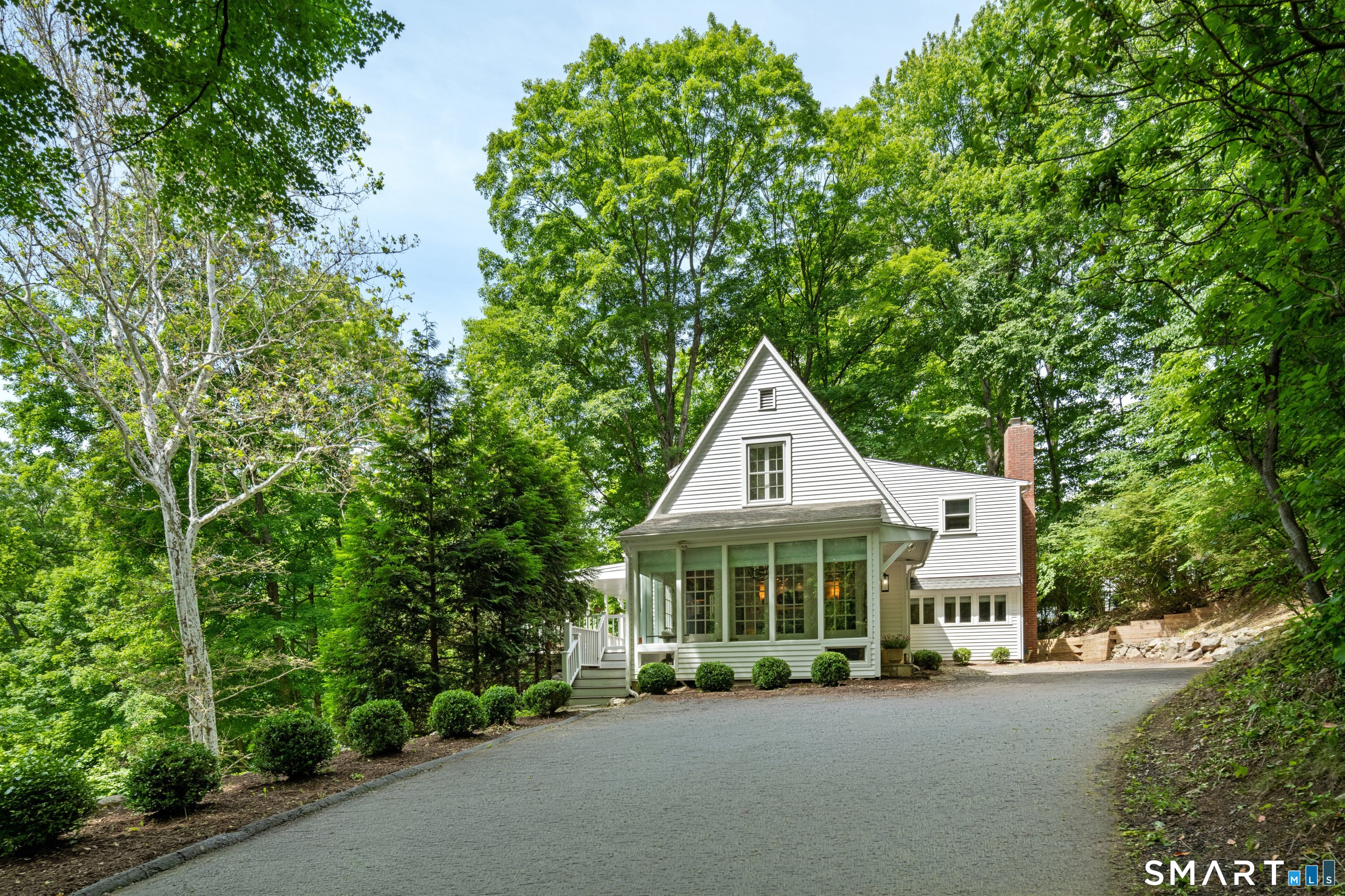 123 Lyons Plain Road