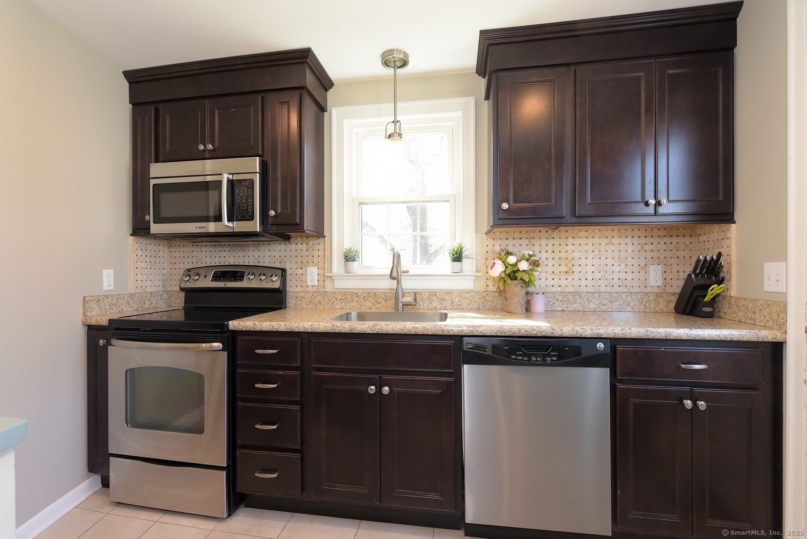 15 Fairview Heights, Cromwell, Connecticut image 13