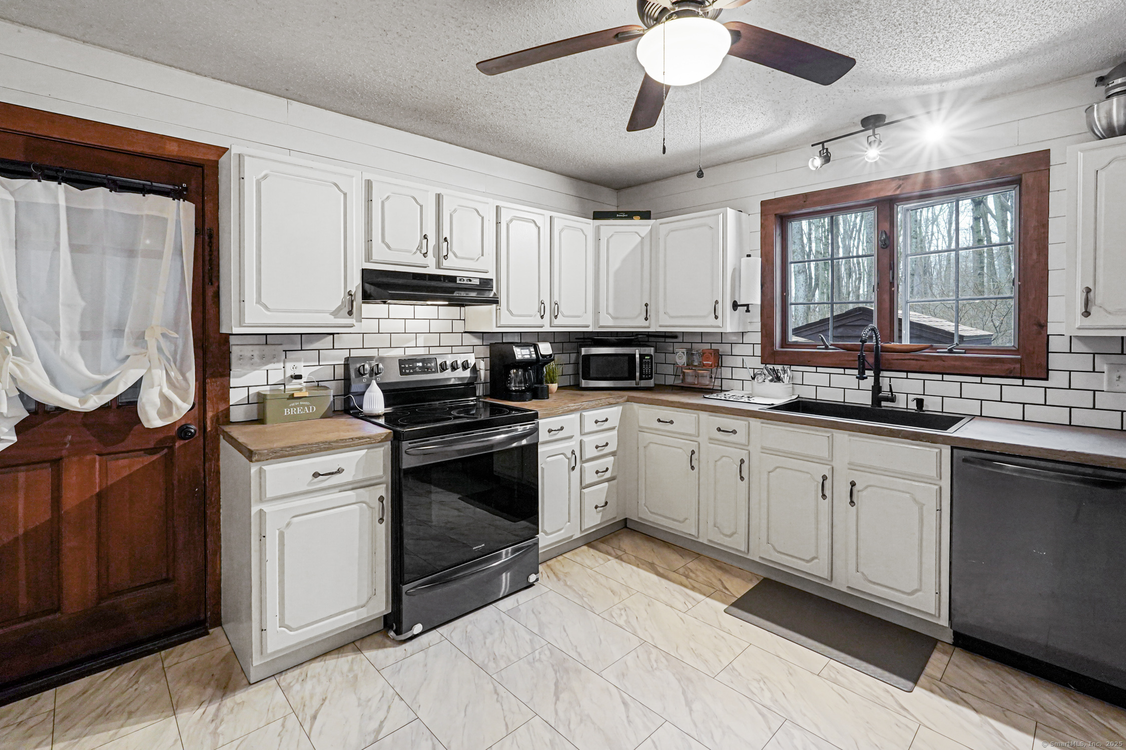 4 Railroad Avenue, Plainfield, Connecticut image 7