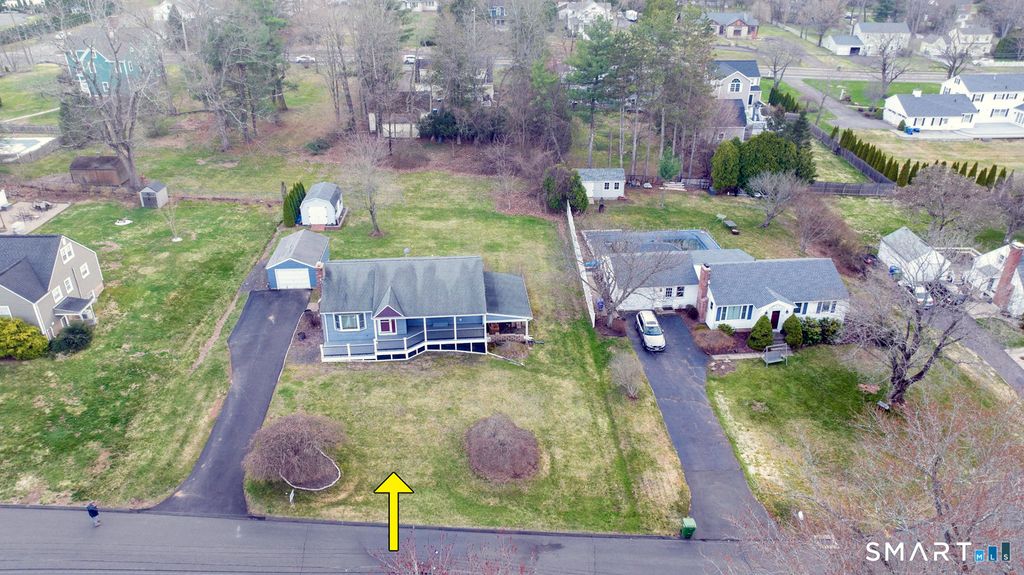 Photo of 5 Parkview Road, Cromwell, CT 06416 (MLS # 24167573)