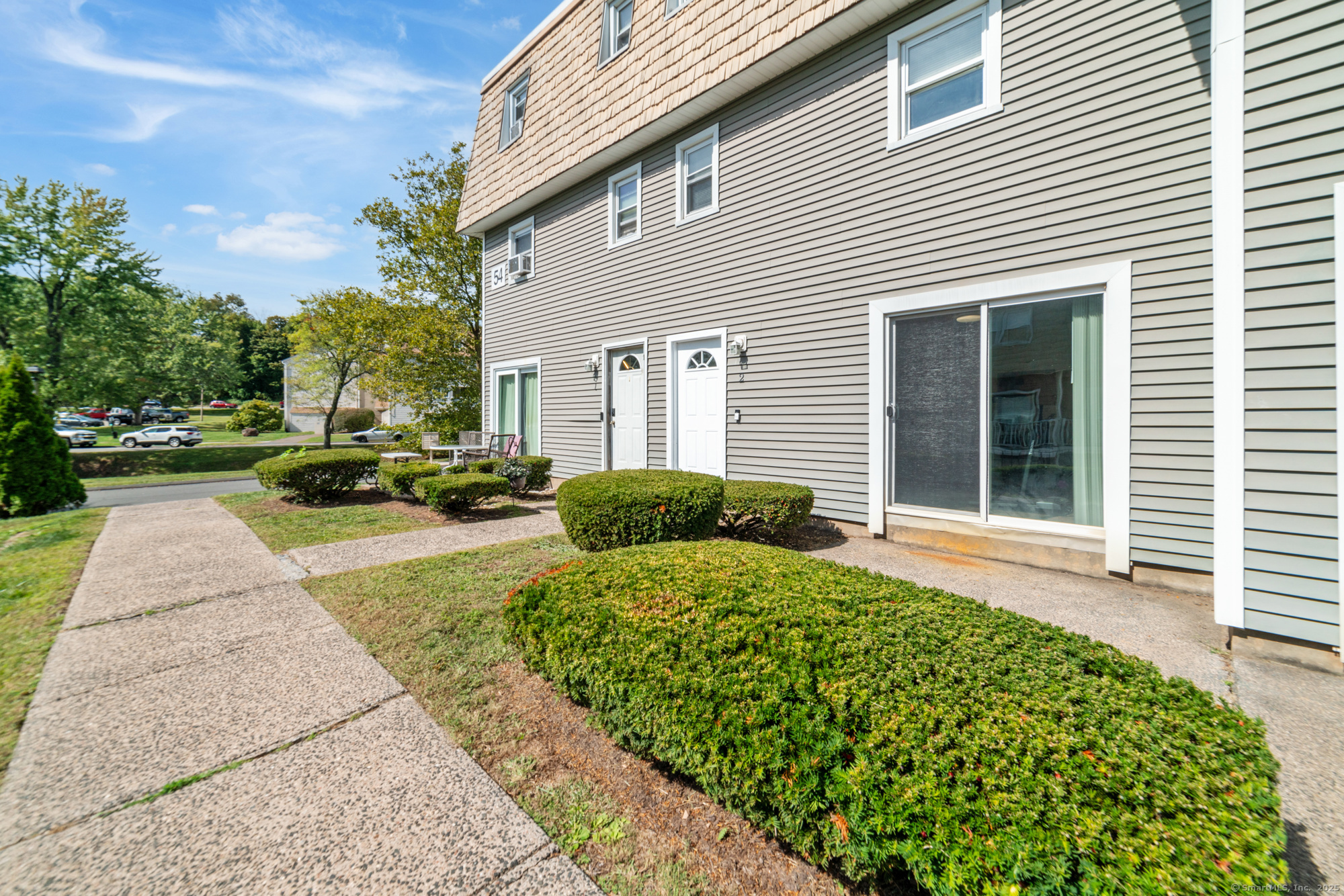 Meriden, Connecticut 06450, United States, 2 Bedrooms Bedrooms, ,2 BathroomsBathrooms,Residential,Active,220243