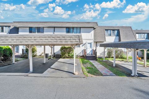 Tiny photo for 21 Pebblestone Circle #21, Suffield, CT 06078 (MLS # 24135897)