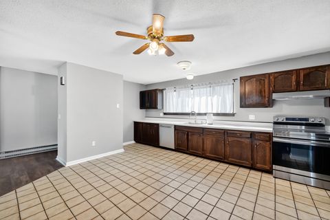 Tiny photo for 21 Pebblestone Circle #21, Suffield, CT 06078 (MLS # 24135897)