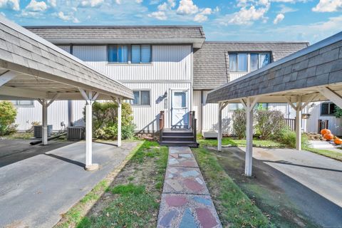 Tiny photo for 21 Pebblestone Circle #21, Suffield, CT 06078 (MLS # 24135897)