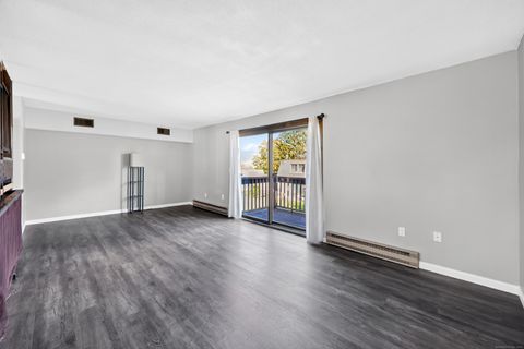 Tiny photo for 21 Pebblestone Circle #21, Suffield, CT 06078 (MLS # 24135897)