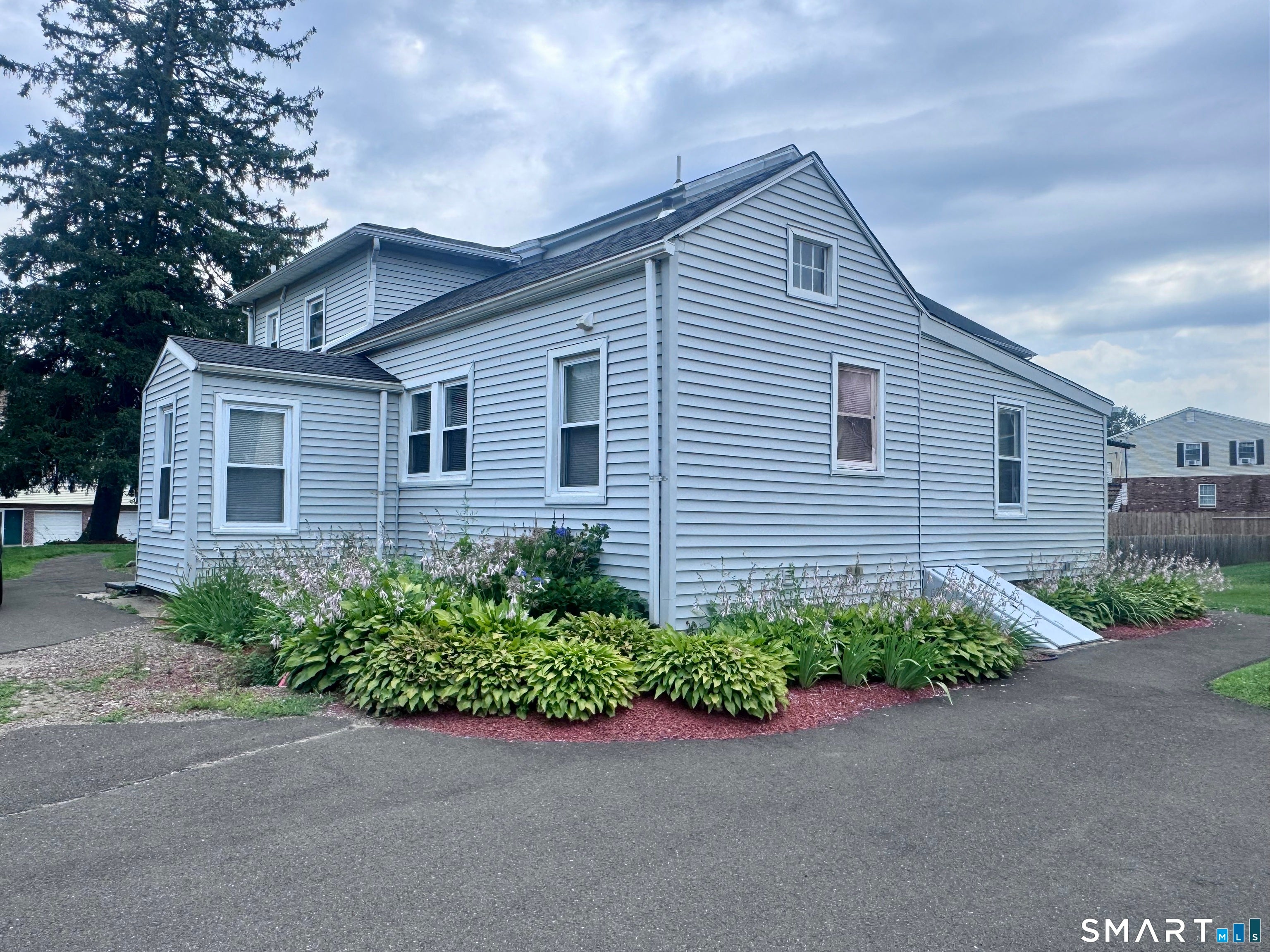 1690 Litchfield Turnpike 2
