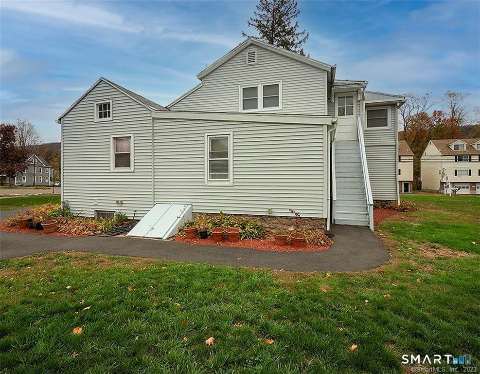 1690 Litchfield Turnpike 2