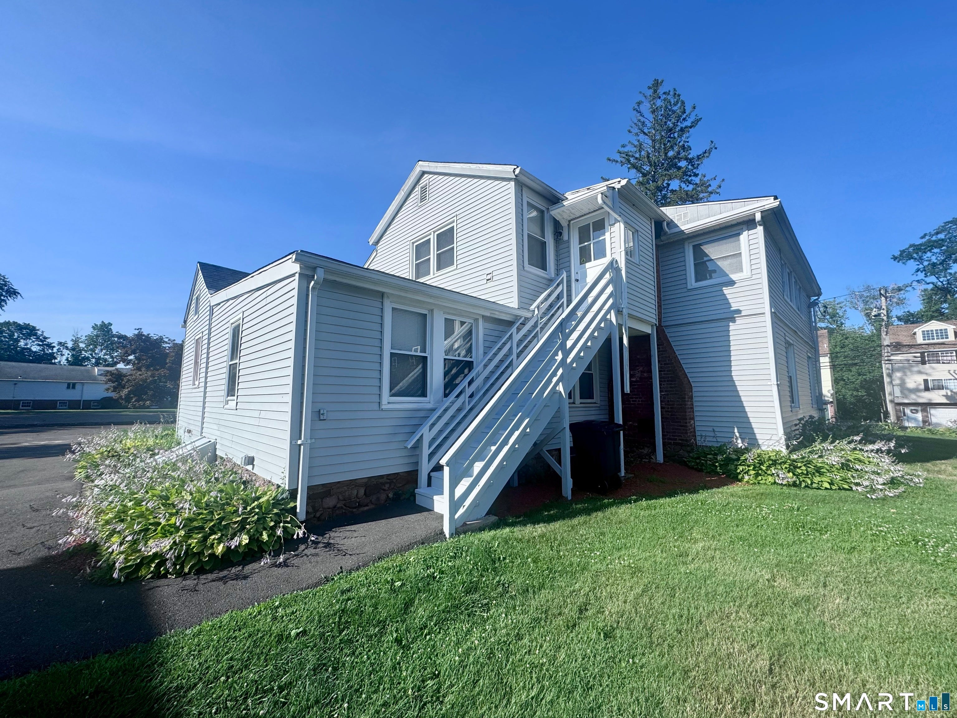 1690 Litchfield Turnpike 2