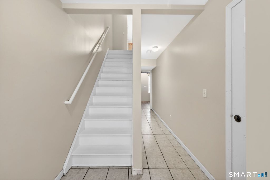 Photo of 174 Stonefield Drive #36, Waterbury, CT 06705 (MLS # 24142447)