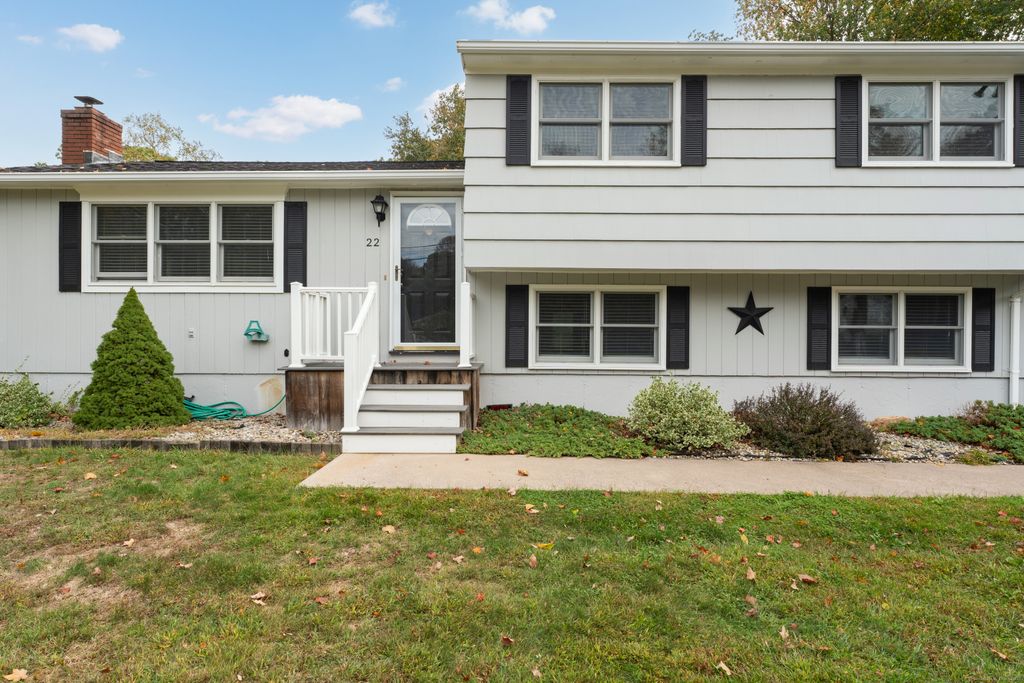 Photo of 22 Lincoln Road, Clinton, CT 06413 (MLS # 24129922)