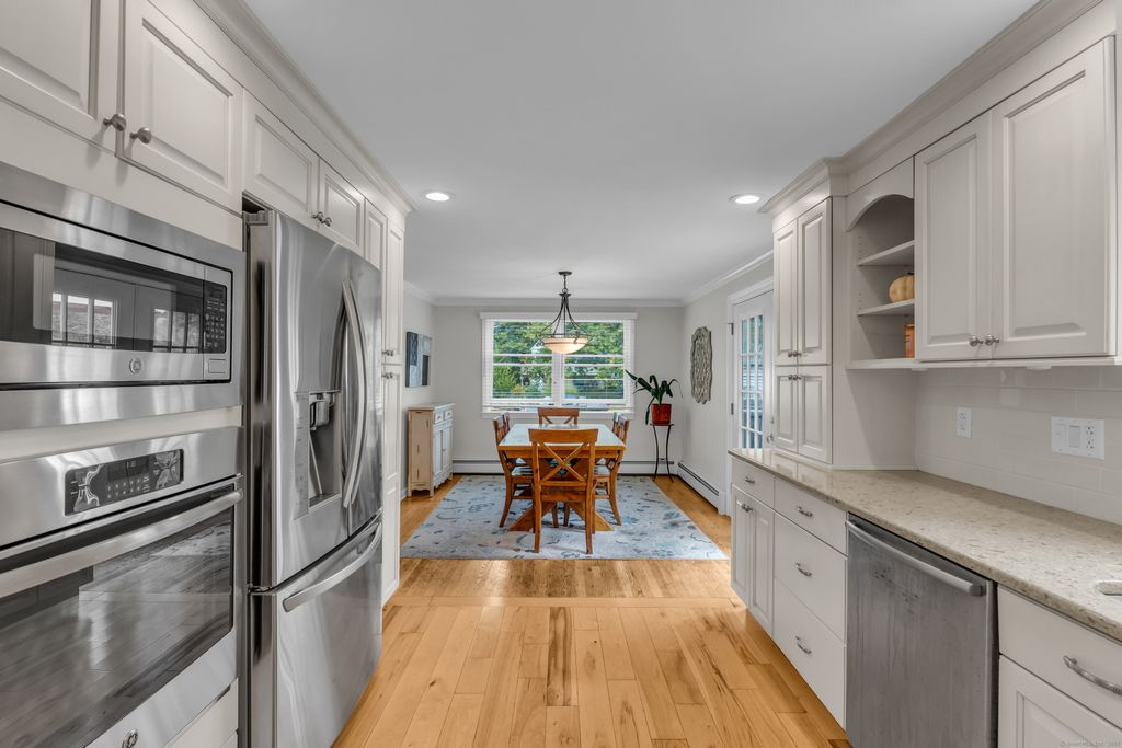 Photo of 22 Lincoln Road, Clinton, CT 06413 (MLS # 24129922)