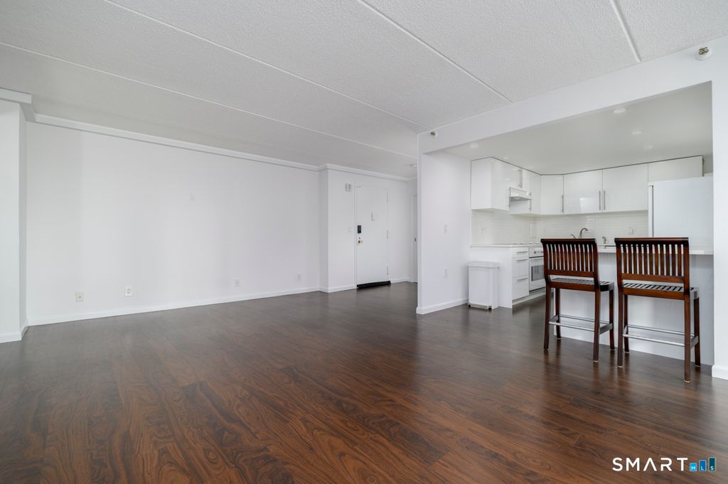 Photo of 143 Hoyt Street #APT 3K, Stamford, CT 06905 (MLS # 24153899)