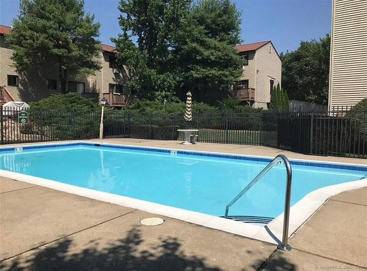 60 Lawn Avenue #APT 23, Stamford, Connecticut image 2