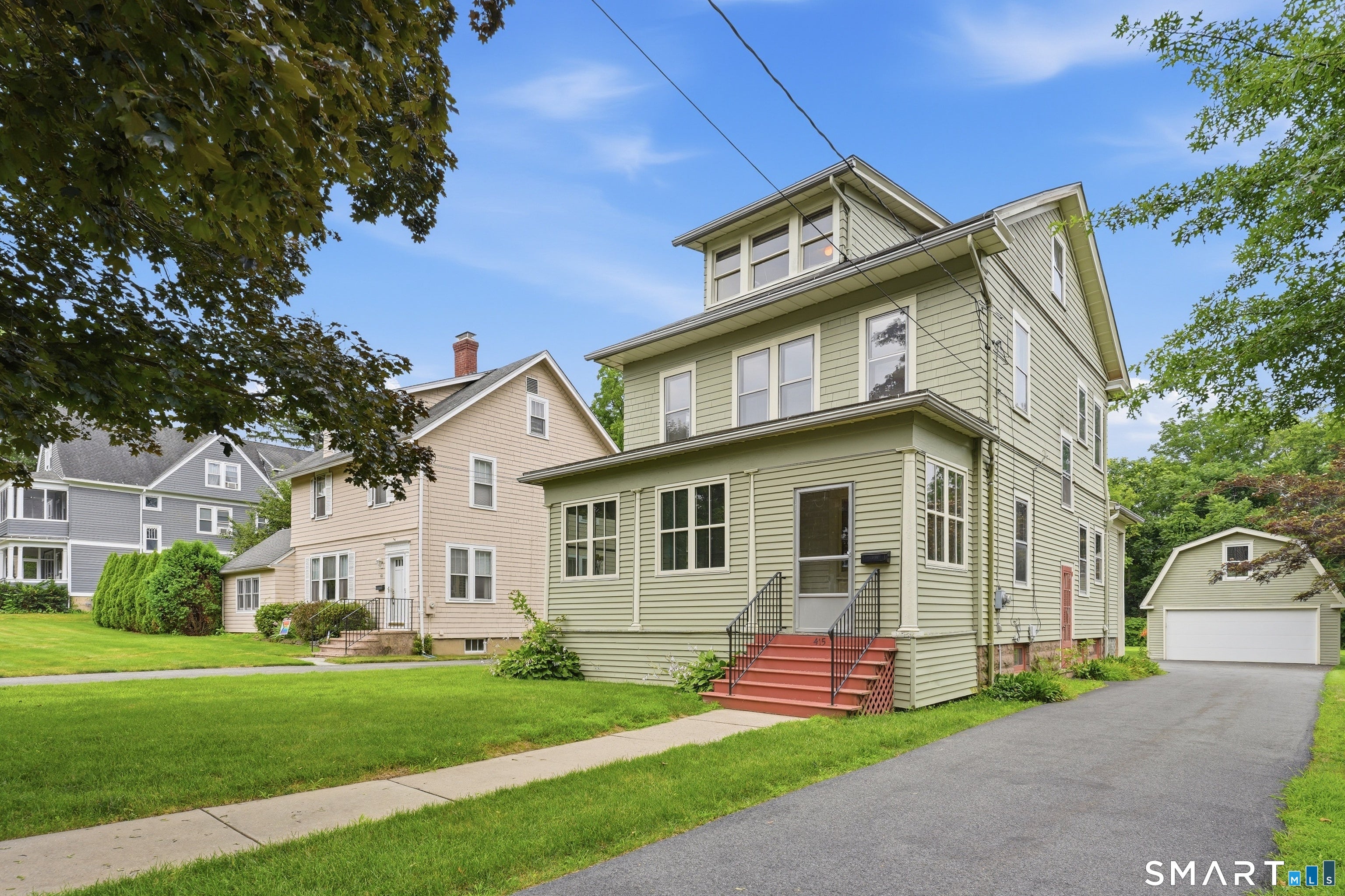 415 Main Street