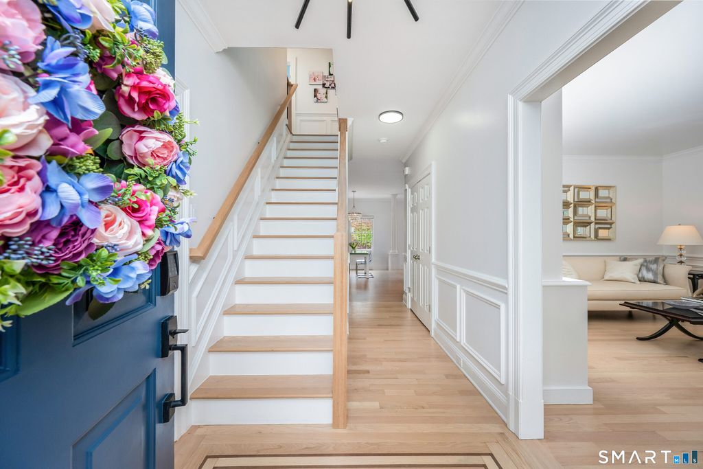 Photo of 34 Intervale Road, Darien, CT 06820 (MLS # 24166383)