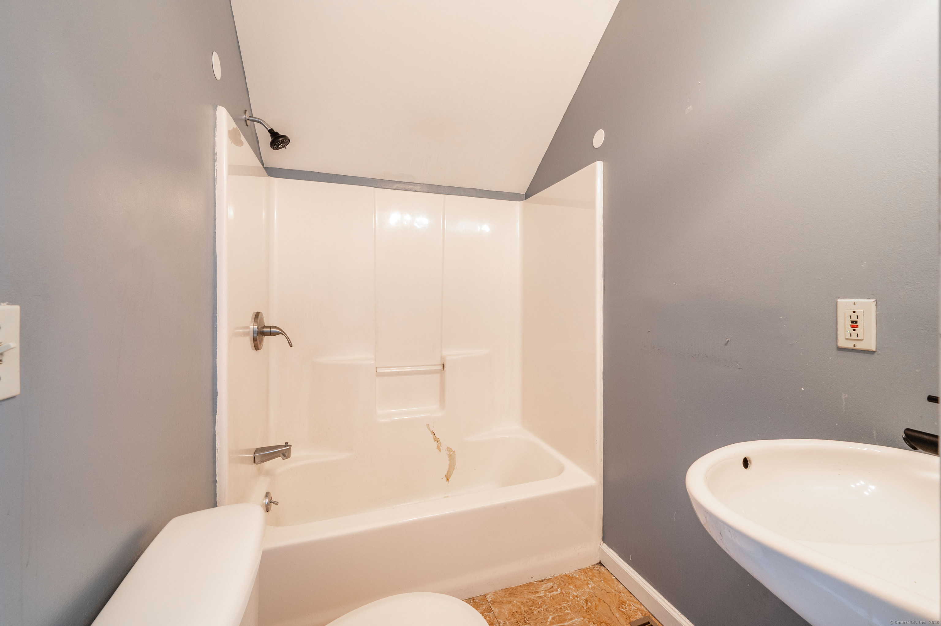 25 Stonegate Drive, Southbury, Connecticut image 39