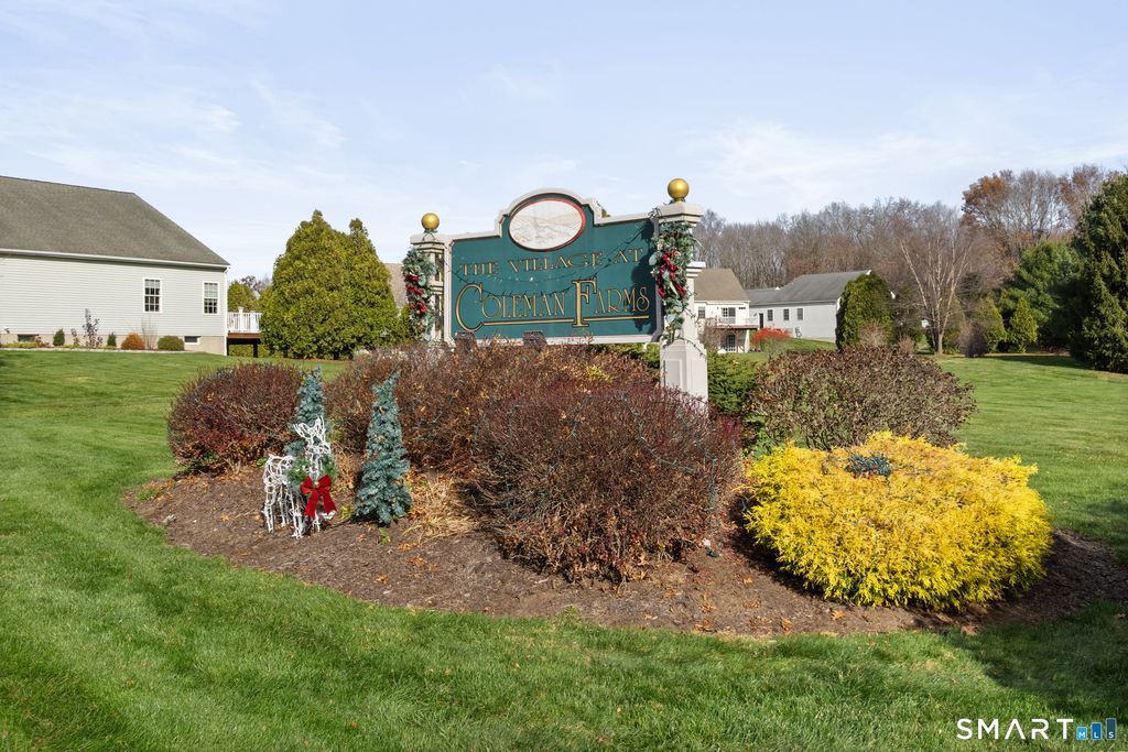 Photo of 8 Old Barn Road #8, East Windsor, CT 06088 (MLS # 24145923)