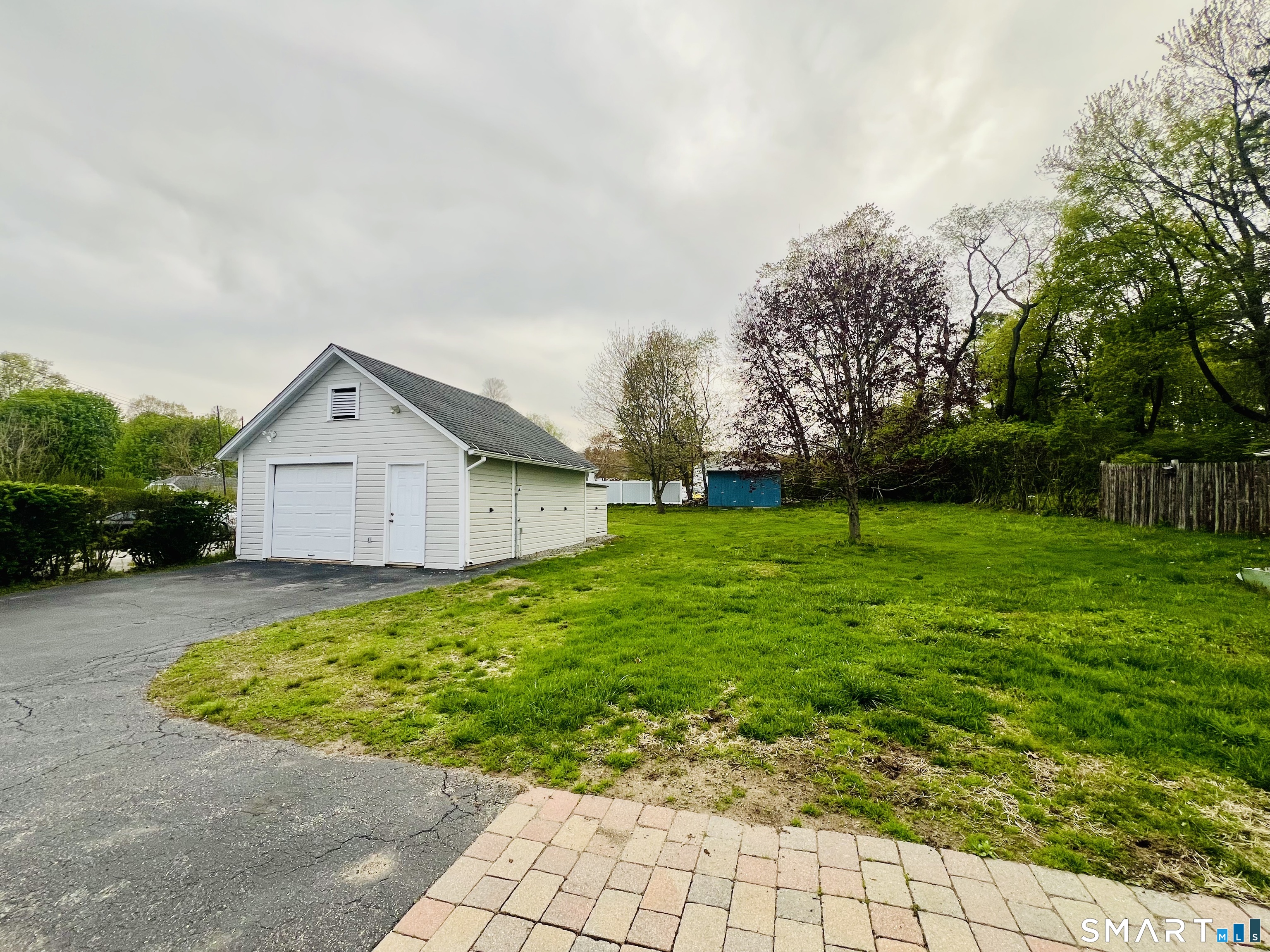 160 New Litchfield Street