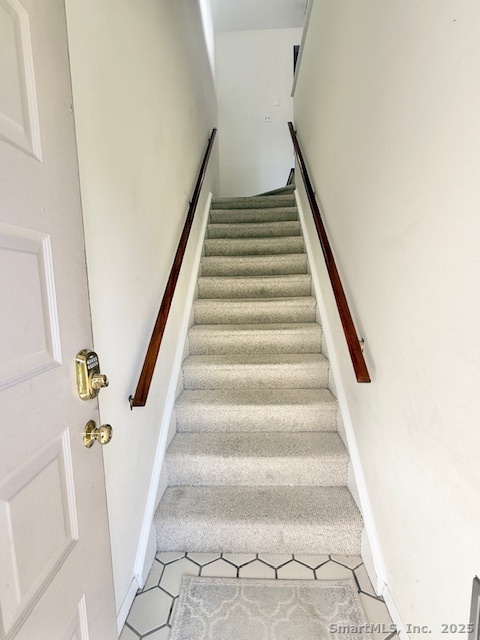 Stamford, Connecticut 06905, United States, 2 Bedrooms Bedrooms, ,2 BathroomsBathrooms,Residential,Active,249326