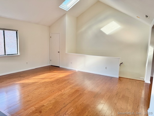 Stamford, Connecticut 06905, United States, 2 Bedrooms Bedrooms, ,2 BathroomsBathrooms,Residential,Active,249326