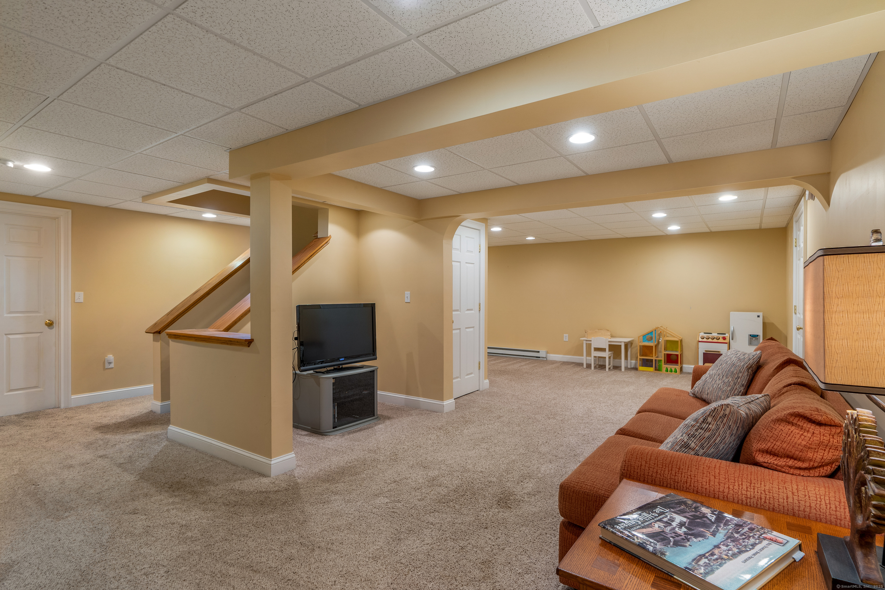 Tolland, Connecticut 06084, United States, 4 Bedrooms Bedrooms, ,3 BathroomsBathrooms,Residential,Coming Soon,170207